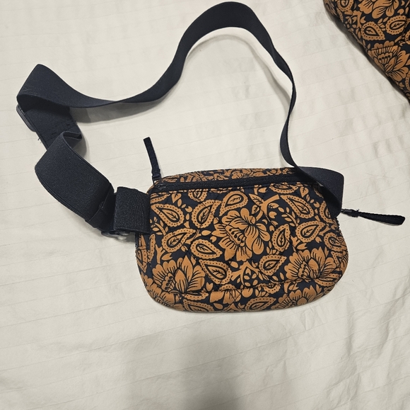 Vera Bradley Bag Set - Picture 4 of 13